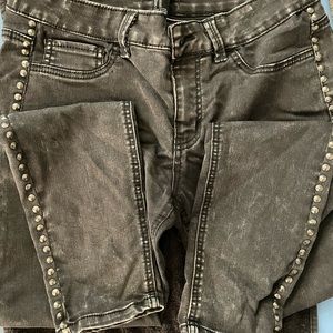 Forever 21 sz 29 black acid wash stud jeans